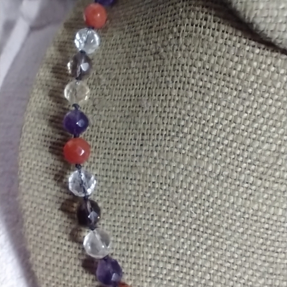 Multi color beaded necklace - Picture 2 of 4